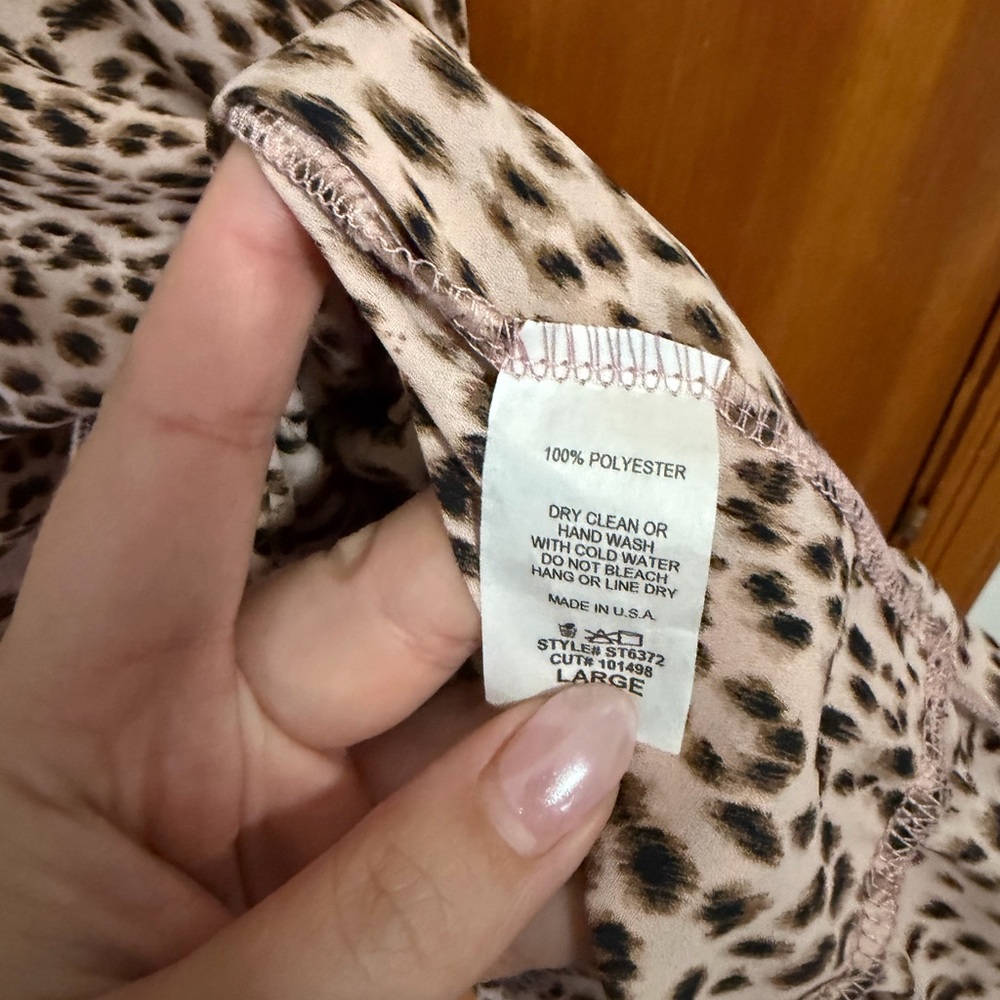 Leopard Print Sleeveless Ruffle Tank - Picture 3 of 6